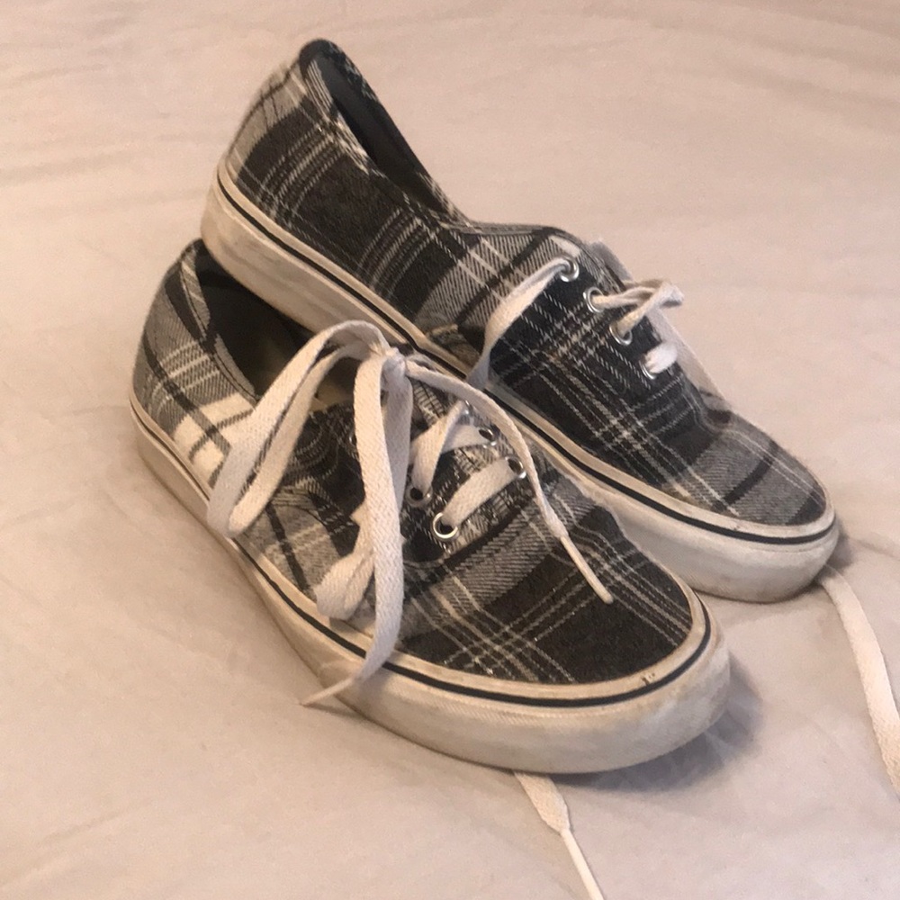 Grey low top Vans (customized)